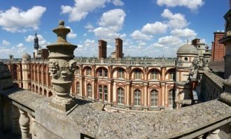 В период Второй Мировой войны, дворец ис