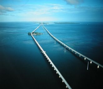 Новый мост — структура, включающая 440 п