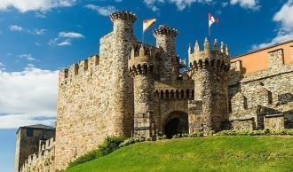 Понферрадский замок расположен в историч