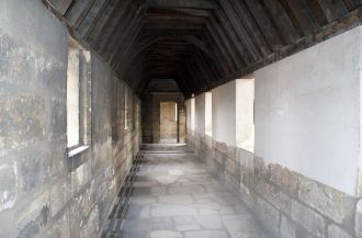 Венсенский замок - центральная часть пар